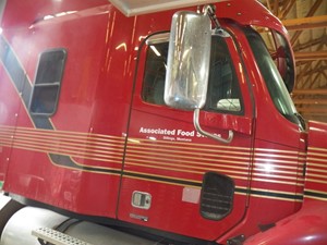 Used 2006 Freightliner COLUMBIA 120 Door (Stock #Y92193-7)) Part Image