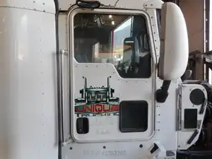 Used 2006 Kenworth T603 Door (Stock #140864-6)) Part Image