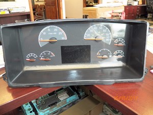 Used 2006 Volvo VNL Instrument Cluster (Stock #482293-10)) Part Image