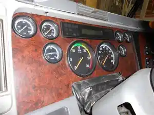 Used 2007 Freightliner CENTURY CLASS Instrument Cluster (Stock #W34885-15)) Part Image