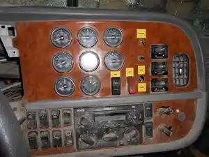 Used 2007 Peterbilt 379 Dash Ass'y (Stock #672363-15)) Part Image