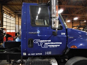 Used 2008 International DuraStar 4400 Door (Stock #689630-6)) Part Image