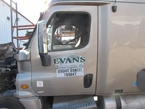 Used 2009 Freightliner Cascadia Door (Stock #AL8427-6)) Part Image