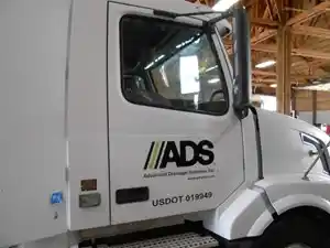 Used 2010 Volvo VNL Door (Stock #293414-7)) Part Image