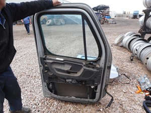 Used 2012 Freightliner Cascadia Door (Stock #1034)) Part Image