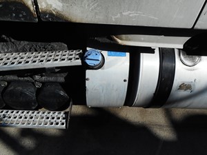 Used 2012 Volvo VNL DEF Tank (Stock #563010-11)) Part Image