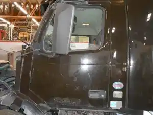 Used 2012 Volvo VNL Door (Stock #133941-133947)) Part Image
