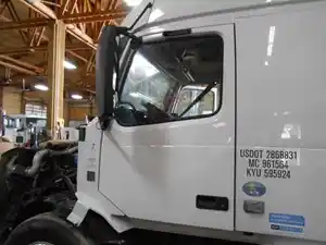 Used 2012 Volvo VNL Door (Stock #141888-5)) Part Image