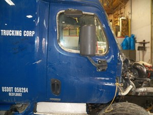 Used 2013 Freightliner Cascadia Door (Stock #FL9882-8)) Part Image