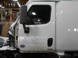 Used 2013 Freightliner Cascadia Door (Stock #FM3760-7)) Part Image