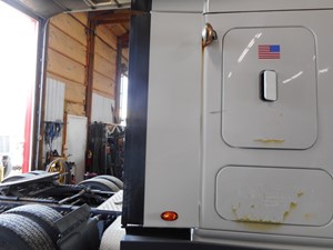 Used 2015 Freightliner Cascadia Sleeper Fairing (Stock #SGM945-13)) Part Image