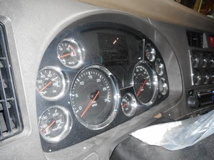 Used 2017 Kenworth T680 Instrument Cluster (Stock #175139-16)) Part Image