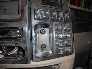 Used 2018 Peterbilt 579 Dash Ass'y (Stock #480724-15)) Part Image