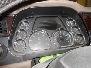 Used 2018 Peterbilt 579 Instrument Cluster (Stock #480724-11)) Part Image