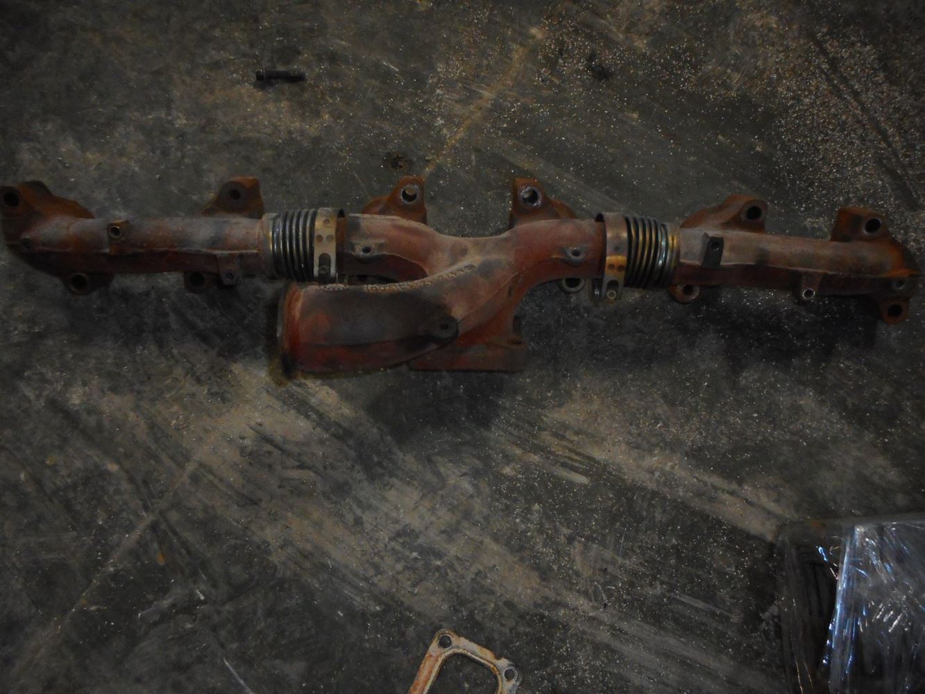 Detroit DD15 (Stock 1221) Exhaust Manifolds TPI