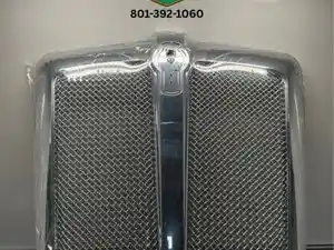 New Kenworth T680 Grille (Stock #976829)) Part Image