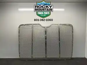New Peterbilt 386 Grille (Stock #976345)) Part Image