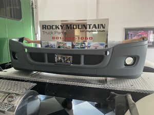 New Universal Freightliner Cascadia Bumper (Stock #1323)) Part Image
