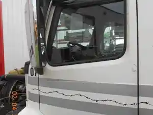 Used 1998 Volvo VNL Door (Stock #759856-5)) Part Image