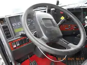 Used 1998 Volvo VNL Steering Wheel (Stock #759856-13)) Part Image
