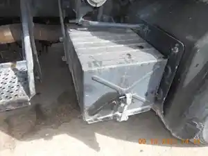 Used 1999 Mack RD688S Battery Box (Stock #045007-14)) Part Image