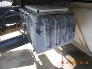Used 2000 International 9100I Battery Box (Stock #008085-10)) Part Image