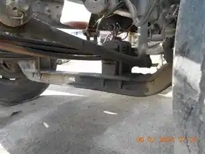Used 2000 International 9100I Front Axle, Complete (Stock #008085-1)) Part Image