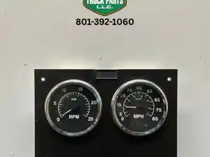 Used 2000 International 9100I Instrument Cluster Image