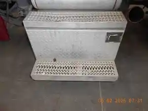 Used 2000 Peterbilt 379 Battery Box (Stock #548782-12)) Part Image