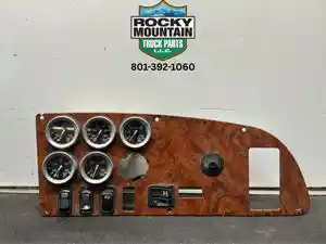 Used 2002 Peterbilt 387 Dash Ass'y (Stock #977222)) Part Image