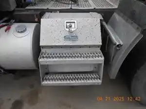 Used 2003 Kenworth W900 Tool Box (Stock #704213-16)) Part Image