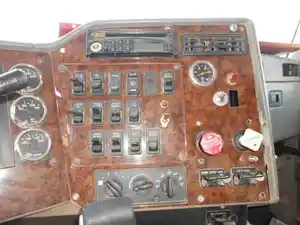 Used 2004 International 9400I Dash Ass'y (Stock #033040-18)) Part Image