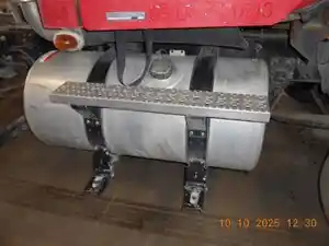 Used 2006 Freightliner COLUMBIA Fuel Tank (Stock #X73771-8)) Part Image