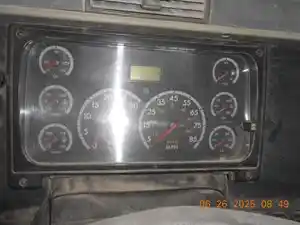 Used 2007 Freightliner COLUMBIA Instrument Cluster (Stock #Y70999-23)) Part Image