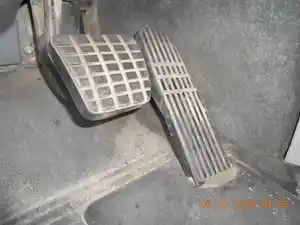 Used 2007 Freightliner COLUMBIA Throttle Position Sensor (Stock #y38468-11)) Part Image