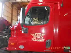 Used 2008 Freightliner Cascadia Door (Stock #AH4652-6)) Part Image