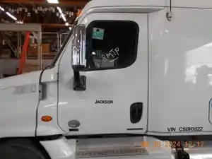 Used 2011 Freightliner Cascadia Door (Stock #BK1822-7)) Part Image
