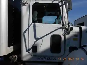 Used 2011 Peterbilt 337 Door (Stock #126532-6)) Part Image