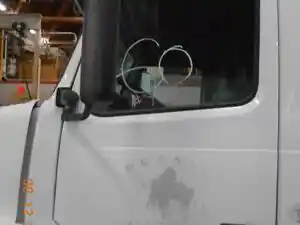 Used 2011 Volvo VNL Door (Stock #537589-6)) Part Image