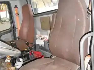 Used 2011 Volvo VNL Seat (Stock #547257-17)) Part Image