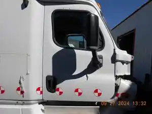 Used 2012 Freightliner Cascadia Door (Stock #BS6691-6)) Part Image