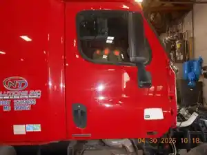 Used 2012 Freightliner Cascadia Door (Stock #BJ2930-6)) Part Image