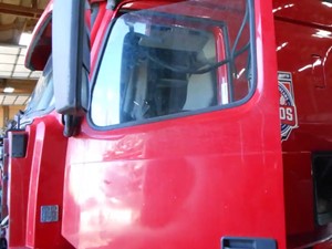 Used 2012 Volvo VNL Door (Stock #132086-5)) Part Image