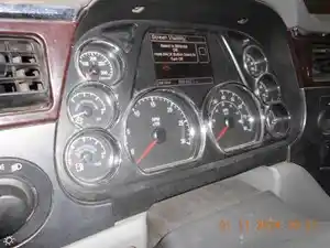 Used 2013 Peterbilt 579 Instrument Cluster (Stock #237064-17)) Part Image
