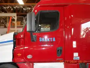 Used 2014 Freightliner Cascadia Door (Stock #gm8520-7)) Part Image