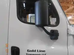 Used 2015 Freightliner Cascadia Door Image