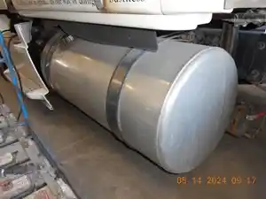 Used 2015 Freightliner Cascadia Fuel Tank Image