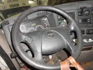 Used 2015 Freightliner Cascadia Steering Wheel Image