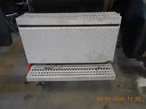 Used 2015 Peterbilt 367 Battery Box (Stock #332146-14)) Part Image