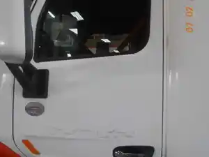 Used 2015 Peterbilt 579 Door (Stock #284918-7)) Part Image